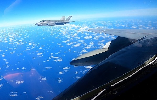 An F-35C Lightning II deployed from the Carl Vinson Carrier Strike Group takes part in an exercise in the Pacific Ocean on August 27. [US Navy]