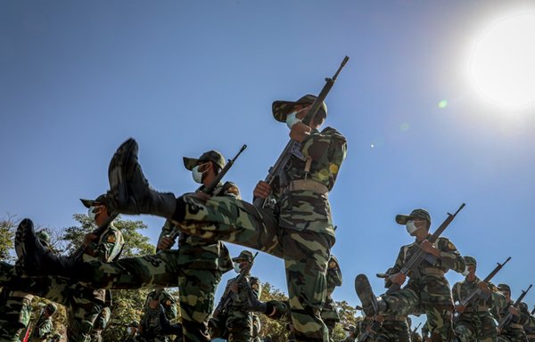 Iranian security personnel in formation during a September drill. [Iranian Ministry of Defence]