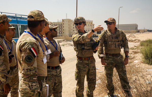 US Navy technicians and Egyptian personnel conduct counter improvised explosive device training at Mohammed Naguib military base in Egypt on September 11. [US Army]