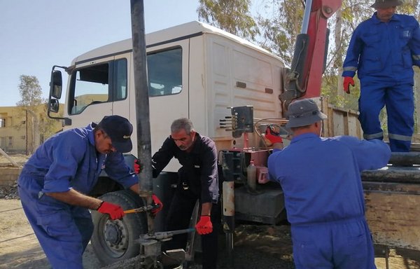 Iraqi technical crews rehabilitate a groundwater well in Diyala province on October 4 as part of efforts to offset the shortfall in water supplies from Iran. [Iraqi Ministry of Water Resources]