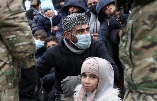 Thousands of migrants are stranded at the Belarus-Poland border in November. [Asriran]