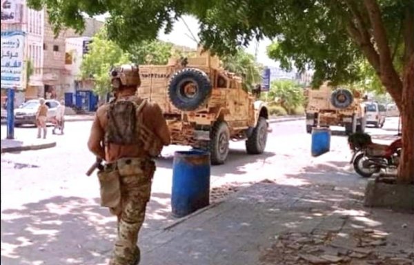 US forces were seen in the streets of Hadramaut on October 12 as they escorted and distributed humanitarian aid and medical supplies to the Ghayl Ba Wazir hospital in the province. [File]