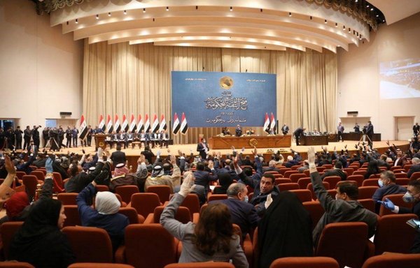 Members of the Iraqi parliament grant a vote of confidence to the government headed by Mustafa Kadhemi on May 6, 2020. [Iraqi Parliament]