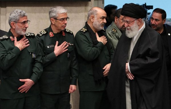 Iranian leader Ali Khamenei meets with IRGC officials in 2020. [Khamenei.ir]