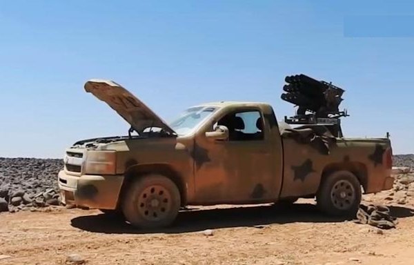 A Hizbullah rocket launcher recently deployed in western rural Deir Ezzor. [Syria TV]