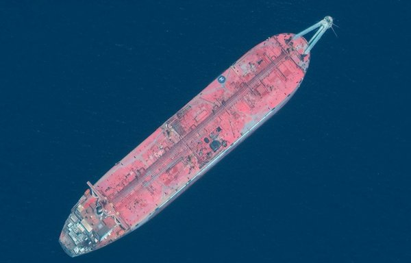 تصویر ماهواره‌ای ارائه‌شده توسط شرکت مکسار تکنولوژیز مربوط به ٢٩ خردادماه ١٣٩٩، شناور ذخیره‌سازی و باراندازی صافر را نشان می‌دهد. [مکسار تکنولوژیز/خبرگزاری فرانسه/آرشیو]