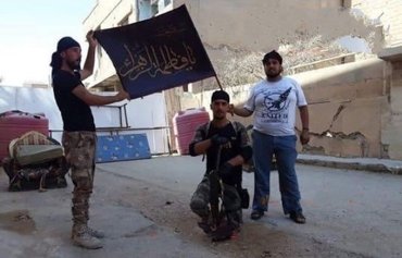 Iran-aligned fighters jump ship as danger grows in Syrian desert