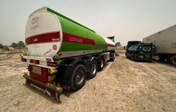 The Iraqi army stopped these trucks, loaded with smuggled fuel, near the city of Samarra on June 25. [Iraqi Ministry of Defence]