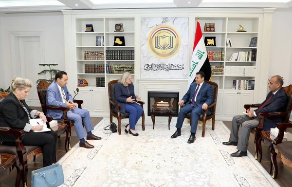 Iraqi National Security Adviser Qassem al-Araji discusses the situation in the northeastern Syrian camp of al-Hol with new US ambassador to Iraq Alina Romanowski on June 8. [Iraqi National Security Adviser Facebook page]