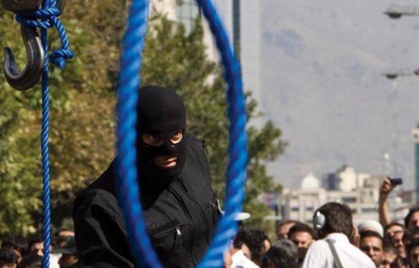 الارتفاع الحاد في تنفيذ عمليات الإعدام مشين ومقلق، مع إعدام إيران في النصف الأول من العام 2022 ضعف عدد السجناء الذين أعدمتهم في الفترة نفسها من العام السابق. [إيران إنترناشيونال]