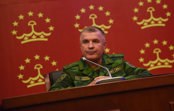 Gen. Maj. Khushbakht Miravar, first deputy chief of general staff for the Armed Forces of the Republic of Tajikistan, delivers opening remarks at the start of Regional Co-operation 22 on August 10 in Dushanbe. [US Army]