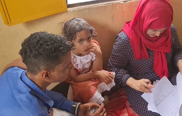 A Yemeni girl from Qubaita in Taez lost one leg after being targeted by a Houthi sniper. [National Committee to Investigate Alleged Violations of Human Rights]