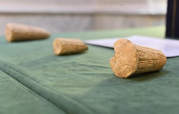 Iraq received in 2021 its biggest-ever repatriation of smuggled Iraqi artefacts from the United States. [Iraqi Ministry of Culture]