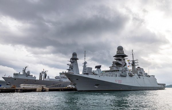 Naval vessels assigned to the Charles de Gaulle carrier strike group leave port on November 15. [French Navy]