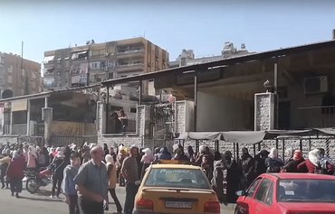 Analysts warn of imminent collapse of Syrian economy