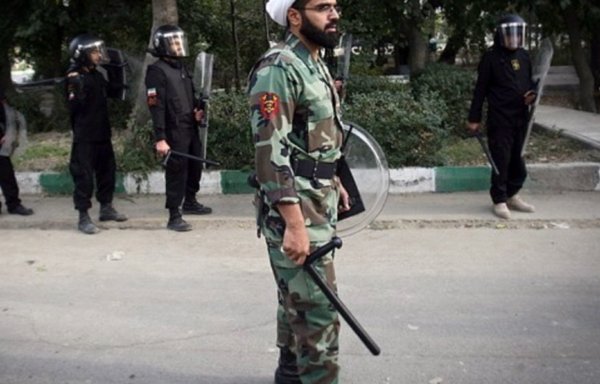 Some 5,000 clerics in Iran's Basij forces have derobed since the start of the protests in September. [Independent Persian]