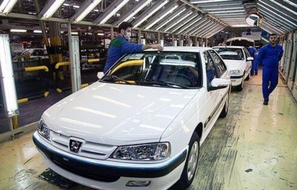 Iran's SAIPA automaker will export 45,000 cars to Belarus -- or maybe to Russia -- in the next three years, officials say. The details of the deal are not clear and may violate trade regulations. [Jadidpress]