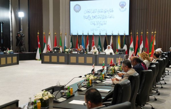 A group of media experts met in Kuwait on March 12 to discuss media strategies to combat extremism. [Twitter]