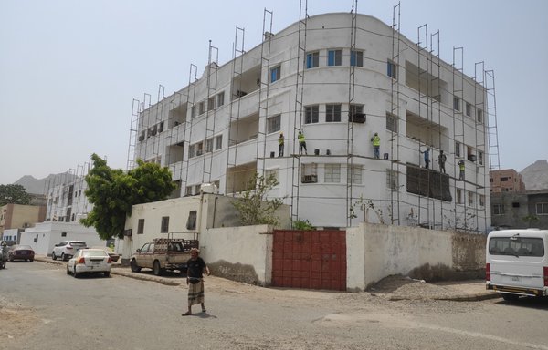 This house was built as part of the first phase of the adequate housing project, which includes 150 housing units in Aden, implemented by the Saudi Development and Reconstruction Programme for Yemen in co-operation with other partners. [Saudi Development and Reconstruction Programme for Yemen]