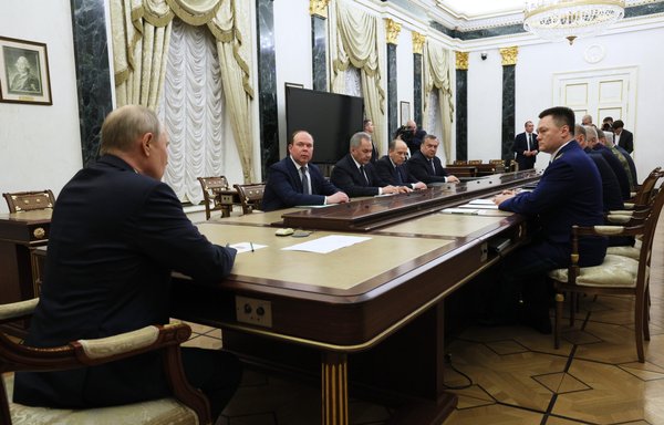 Russian President Vladimir Putin meets with the country's top security officials, including Defence Minister Sergei Shoigu, in Moscow on June 26. [Gavriil GRIGOROV / SPUTNIK / AFP]